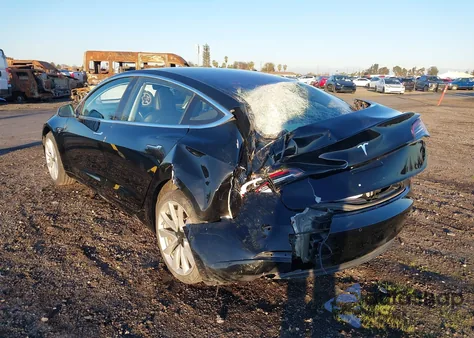 2018 Tesla Model 3 Long Range/Mid Range from USA, damaged, VIN 5YJ3E1EA5JF028028